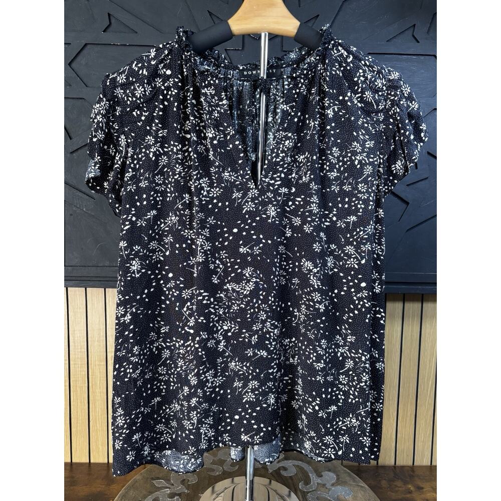 Down East Black White Floral Flutter Sleeve Blouse Womens M Boho Peasant Top
